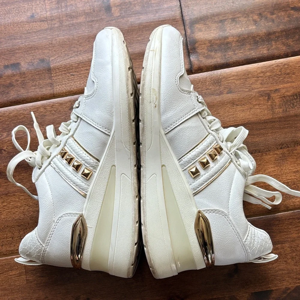Aldo Women's White Leather Sneakers - Picture 5 of 10